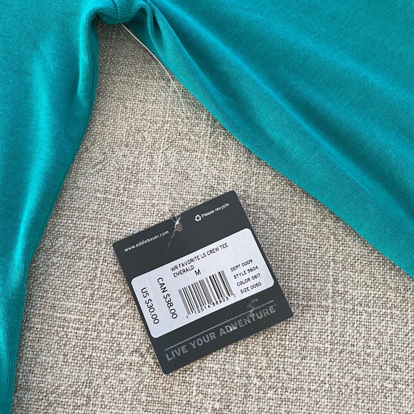 NWT Eddie Bauer Favorite Long Sleeve T Shirt in Emerald - Size M - Picture 8 of 9